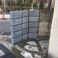 ブロック塀の風景